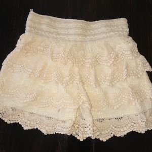 Ruffle shorts